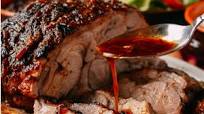 Un delicioso y jugoso pernil al horno Un delicioso y jugoso pernil al horno