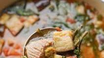 Sinigang na Baboy (Filipino Pork Sinigang Soup w/ Vegetables) Sinigang na Baboy (Filipino Pork Sinigang Soup w/ Vegetables)