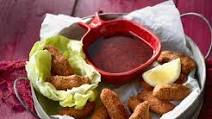 Tatar-Köfte mit Granatapfel-Dip - Çiğ Köfte ve Narekşili Sos Tatar-Köfte mit Granatapfel-Dip - Çiğ Köfte ve Narekşili Sos