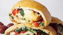 Cheesy Veggie Stromboli with Spinach and Tomatoes Cheesy Veggie Stromboli with Spinach and Tomatoes