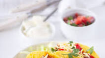 Spicy minced beef tacos with salsa Spicy minced beef tacos with salsa