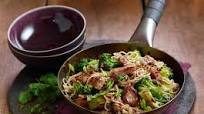 Pork and ginger noodles with broccoli Pork and ginger noodles with broccoli