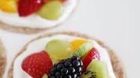 Healthy Fruit Pizza Minis Healthy Fruit Pizza Minis