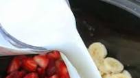 Slow Cooked Strawberry Banana Pecan Oatmeal Slow Cooked Strawberry Banana Pecan Oatmeal