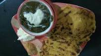 Punjabi dish sarson ka saag makki ki roti Punjabi dish sarson ka saag makki ki roti