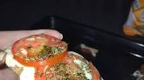 Pizzetas fáciles; con tostadas de arroz😨😋 Pizzetas fáciles; con tostadas de arroz😨😋