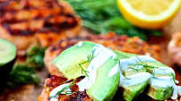 Grilled Salmon Burgers with Dill Yogurt Sauce Grilled Salmon Burgers with Dill Yogurt Sauce