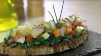 Tosta de bacalao con espinacas Tosta de bacalao con espinacas