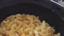 Easy Crock Pot Mac and Cheese Easy Crock Pot Mac and Cheese