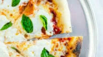 Classic Burrata Pizza Classic Burrata Pizza