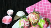 Marbled Chocolate-Covered Strawberries Marbled Chocolate-Covered Strawberries