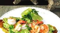 Fried Green Plantain with Guacamole and Shrimp (Tostada de Plátano con Camarones y Guacamole) Fried Green Plantain with Guacamole and Shrimp (Tostada de Plátano con Camarones y Guacamole)
