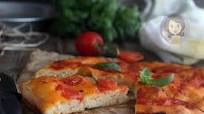FOCACCIA BARESE CON IMPASTO SENZA PATATE FOCACCIA BARESE CON IMPASTO SENZA PATATE