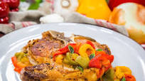 Pork Chops with Spicy Pepper Sauce Pork Chops with Spicy Pepper Sauce