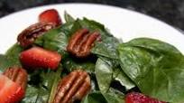 Spinach Salad With Strawberries and Pecans Spinach Salad With Strawberries and Pecans