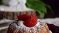 Strawberries and Cream Naked Bundt Cakes Strawberries and Cream Naked Bundt Cakes