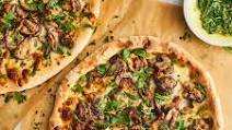 Caramelized Mushroom Flatbread Pizza Caramelized Mushroom Flatbread Pizza