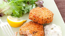 Weekend Recipe: Salmon Cakes Weekend Recipe: Salmon Cakes