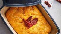 Focaccia al pesto di pomodori secchi Focaccia al pesto di pomodori secchi