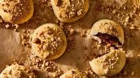 Soboro-ppang (Peanut Streusel Buns) With Red Bean Soboro-ppang (Peanut Streusel Buns) With Red Bean