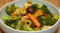 Mediterranean Broccoli and Cauliflower Salad Mediterranean Broccoli and Cauliflower Salad