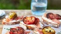 Slow-roast tomato, ricotta & prosciutto bruschetta Slow-roast tomato, ricotta & prosciutto bruschetta