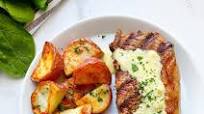 Steak with Garlic Cream Sauce Steak with Garlic Cream Sauce