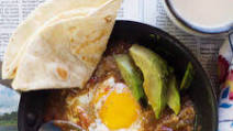 Eggs in Pork Green Chile Eggs in Pork Green Chile