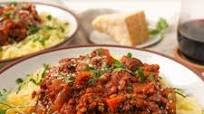 Instant Pot Spaghetti Squash & Vegan Bolognese Instant Pot Spaghetti Squash & Vegan Bolognese