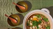 Tsukune Miso Nabe (Chicken-Meatball Hot Pot in Miso Broth) Tsukune Miso Nabe (Chicken-Meatball Hot Pot in Miso Broth)