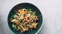 Gwyneth Paltrow's Singapore rice noodles Gwyneth Paltrow's Singapore rice noodles