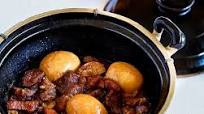 Kong Tau Yew Bak (Braised Pork in Dark Soy Sauce) Kong Tau Yew Bak (Braised Pork in Dark Soy Sauce)