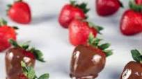 Mexican Chocolate Dipped Strawberries (Gluten/Dairy Free options) Mexican Chocolate Dipped Strawberries (Gluten/Dairy Free options)
