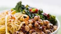 Korean-Inspired Black-eyed Peas and Kale Bowl Korean-Inspired Black-eyed Peas and Kale Bowl