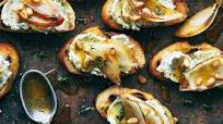 Crostini with Grilled Sweet Onions and Blue Cheese Crostini with Grilled Sweet Onions and Blue Cheese
