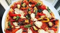 Roasted Garlic & Grilled Chicken Pizza Roasted Garlic & Grilled Chicken Pizza