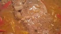 Round Steak With Onions, Peppers, and Homemade Gravy Round Steak With Onions, Peppers, and Homemade Gravy