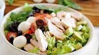 Chicken Caprese Salad with Avocado Chicken Caprese Salad with Avocado