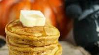 Light and Fluffy Pumpkin Spice Pancakes Light and Fluffy Pumpkin Spice Pancakes