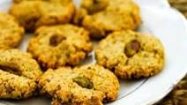 Four-Ingredient Flourless, Sugar-Free Pistachio Cookies Four-Ingredient Flourless, Sugar-Free Pistachio Cookies