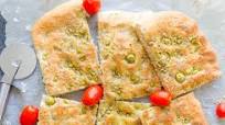 Foccacia med oliver och rosmarin Foccacia med oliver och rosmarin