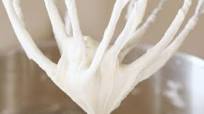How to Make Cream Cheese Frosting How to Make Cream Cheese Frosting