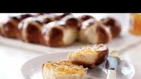 Hot cross buns recipe - BBC Good Food Hot cross buns recipe - BBC Good Food