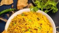 Tahri Recipe (UP Style Spiced Vegetable Rice) Tahri Recipe (UP Style Spiced Vegetable Rice)