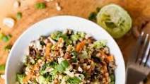 Thai Veggie Quinoa Bowls {Gluten-Free, Vegan} Thai Veggie Quinoa Bowls {Gluten-Free, Vegan}
