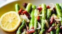 Sauteed Asparagus with Candied Bacon Sauteed Asparagus with Candied Bacon