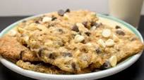 Chocolate Chip Oatmeal Cookies in a Pint Jar Chocolate Chip Oatmeal Cookies in a Pint Jar