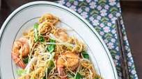 Hong Kong Style Cantonese Pan-Fried Noodles Hong Kong Style Cantonese Pan-Fried Noodles