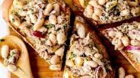 Mediterranean White Bean and Tuna Salad Toasts Mediterranean White Bean and Tuna Salad Toasts