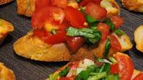 Turkey Burger with Bruschetta Turkey Burger with Bruschetta